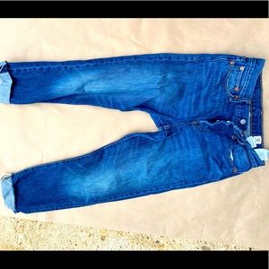 Women’s Levi’s “wedgie” style jean size 28